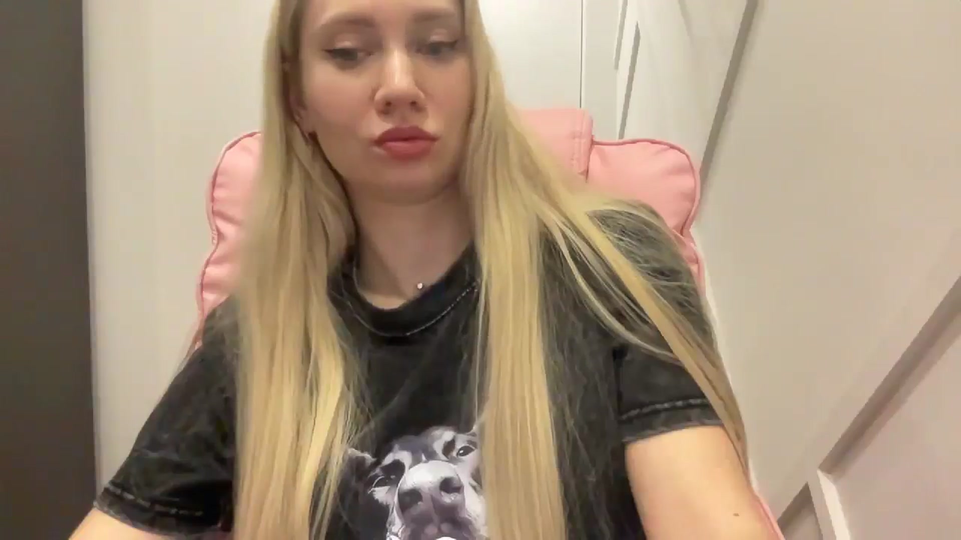Gallery image thumbnail from Miss_Sylvia's myfreecams stream on, 03/26/2026, 19:45 image 2 of 20