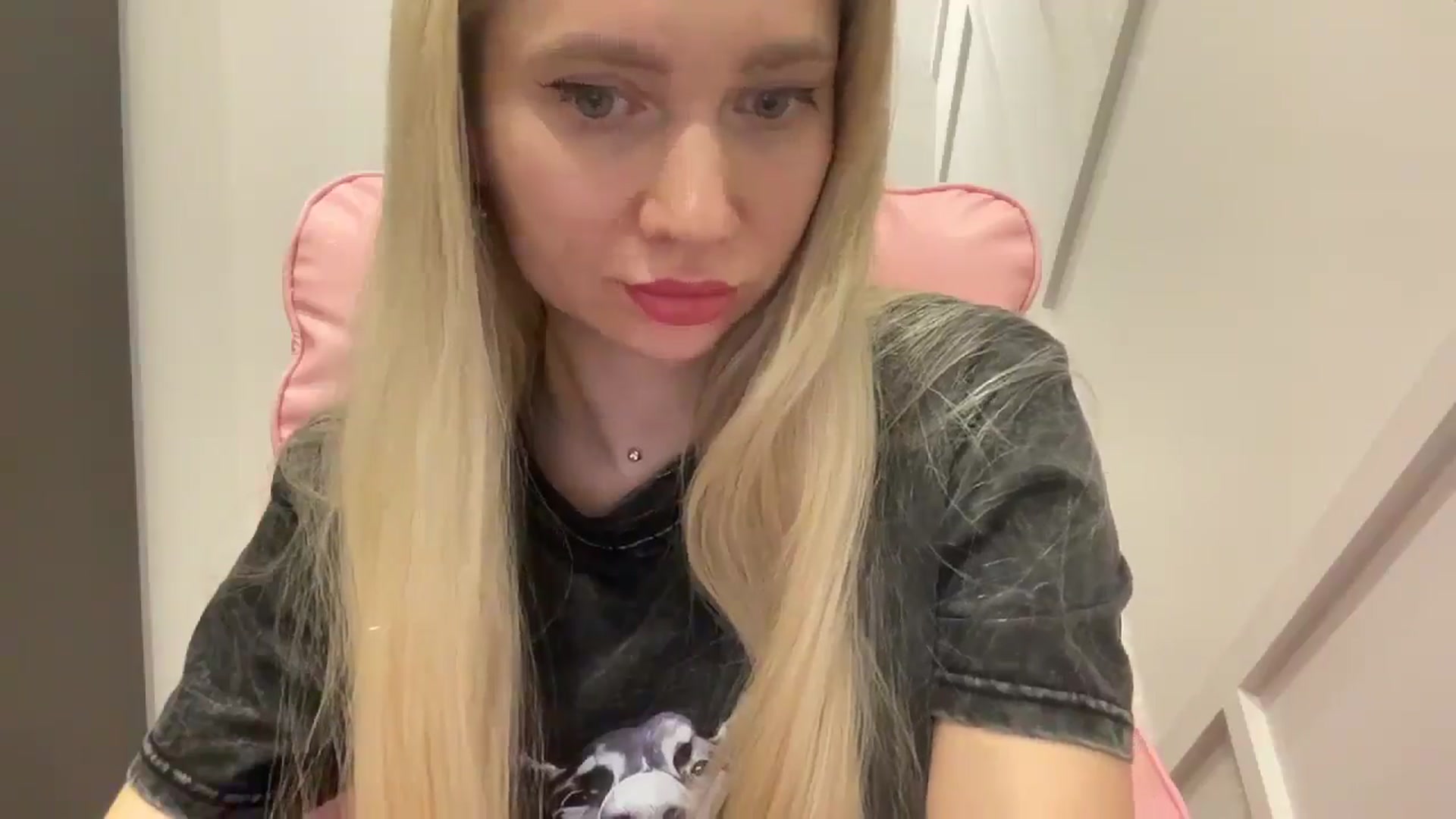 Gallery image thumbnail from Miss_Sylvia's myfreecams stream on, 03/26/2026, 19:45 image 12 of 20