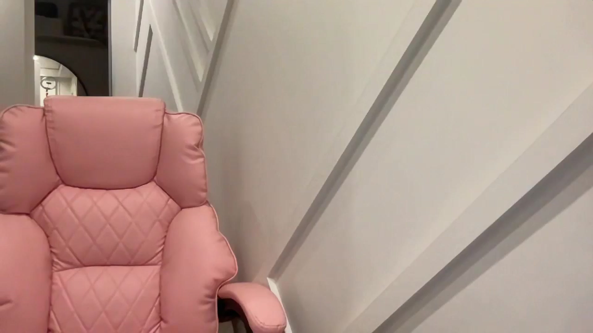 Gallery image thumbnail from Miss_Sylvia's myfreecams stream on, 03/26/2026, 22:03 image 10 of 20