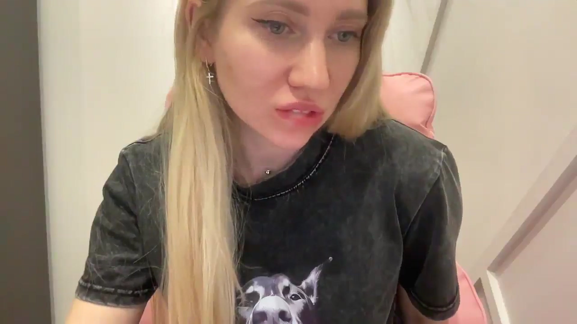 Gallery image thumbnail from Miss_Sylvia's myfreecams stream on, 03/26/2026, 22:03 image 18 of 20