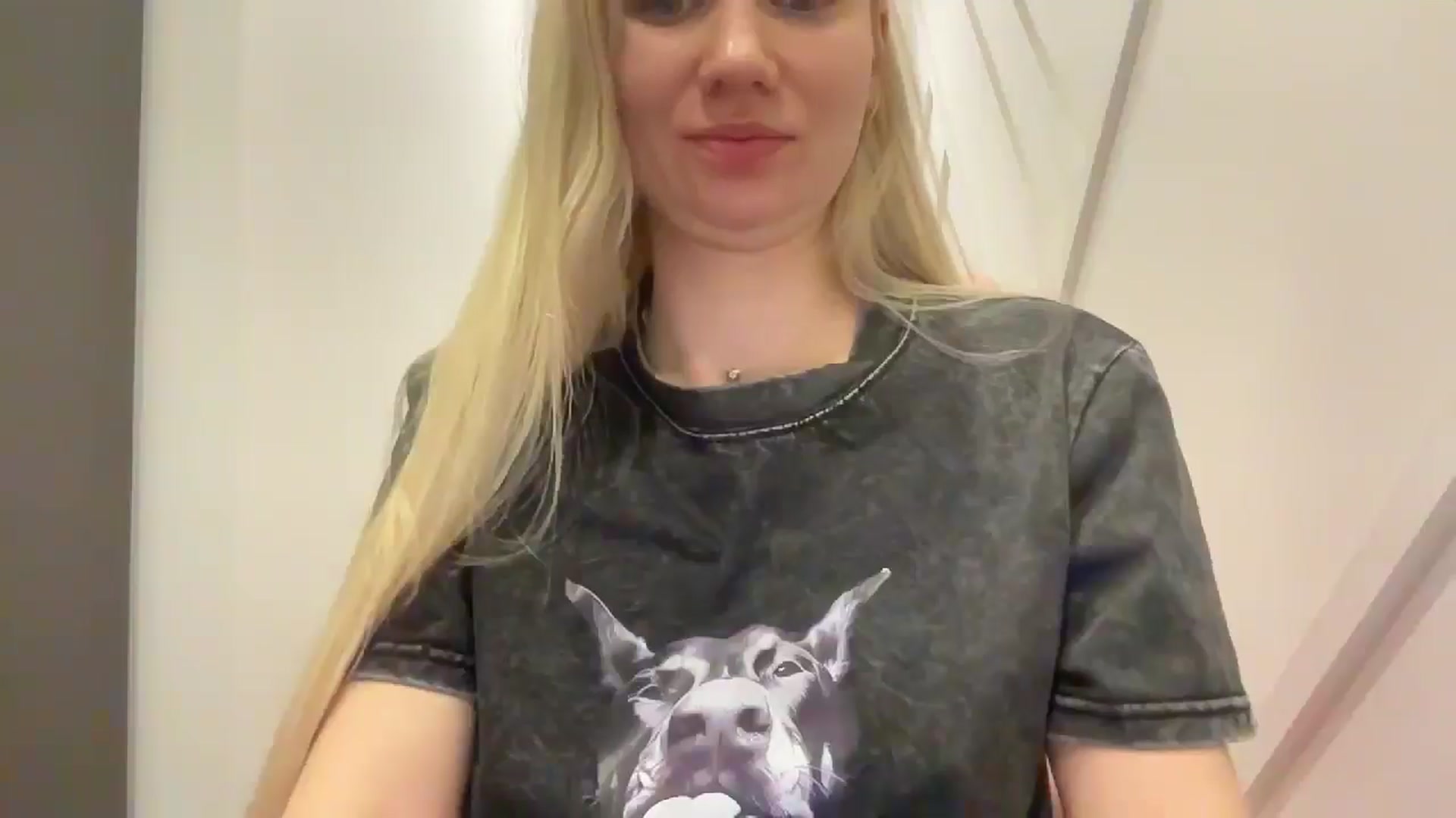 Gallery image thumbnail from Miss_Sylvia's myfreecams stream on, 03/26/2026, 22:03 image 14 of 20