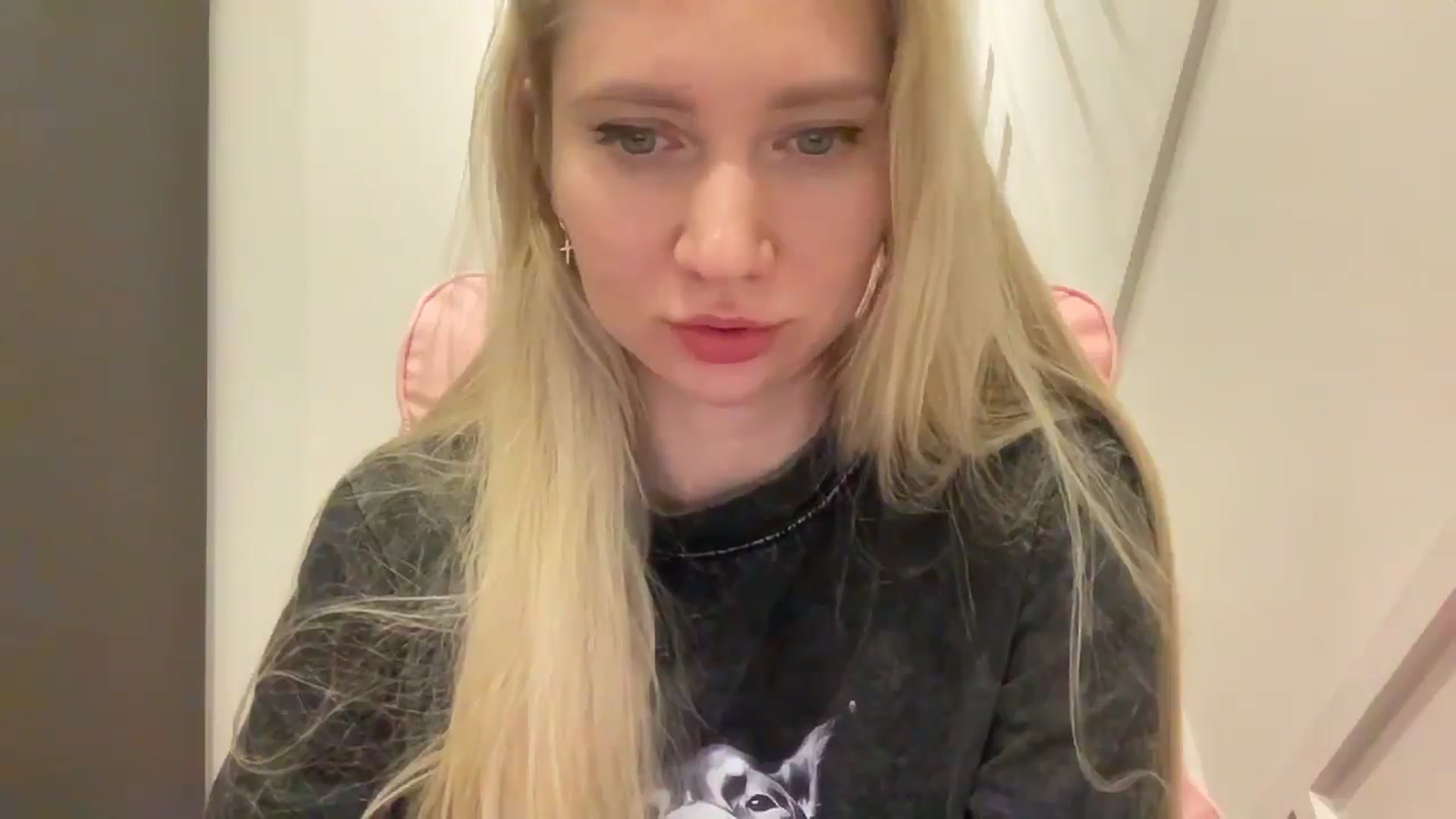 Gallery image thumbnail from Miss_Sylvia's myfreecams stream on, 03/26/2026, 22:03 image 5 of 20