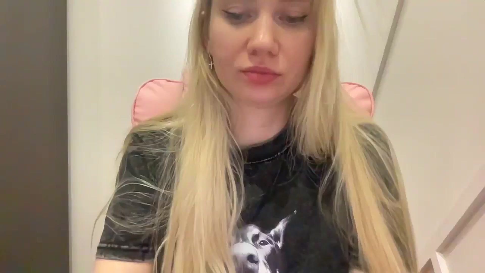 Gallery image thumbnail from Miss_Sylvia's myfreecams stream on, 03/26/2026, 22:03 image 8 of 20