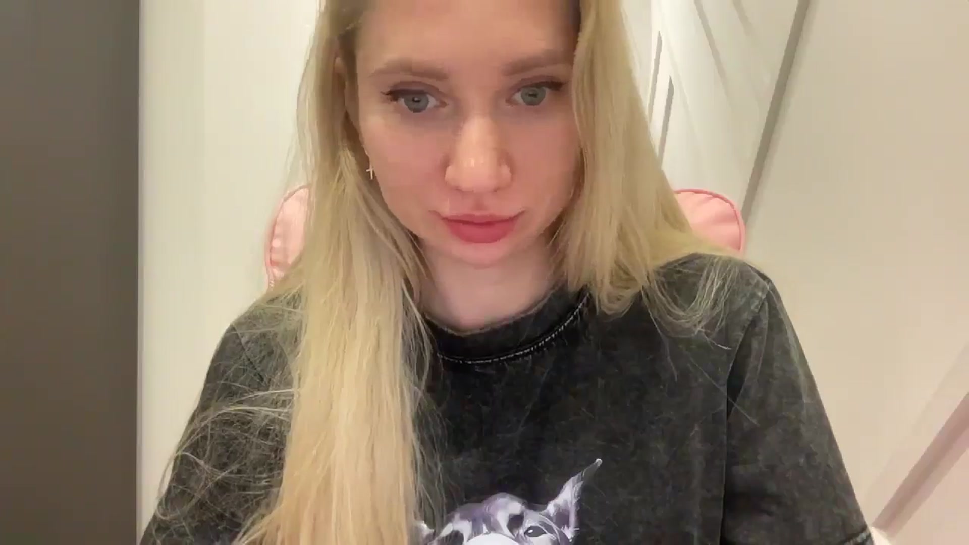 Gallery image thumbnail from Miss_Sylvia's myfreecams stream on, 03/26/2026, 22:03 image 4 of 20