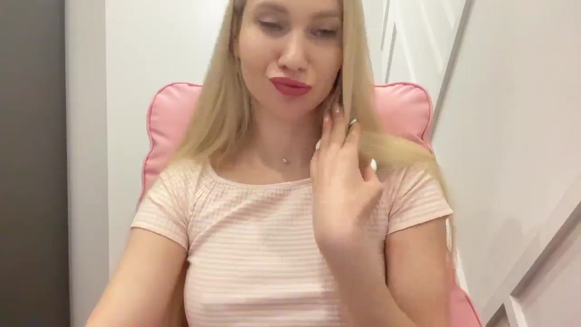 Gallery image thumbnail from Miss_Sylvia's myfreecams stream on, 03/27/2026, 17:41 image 8 of 20