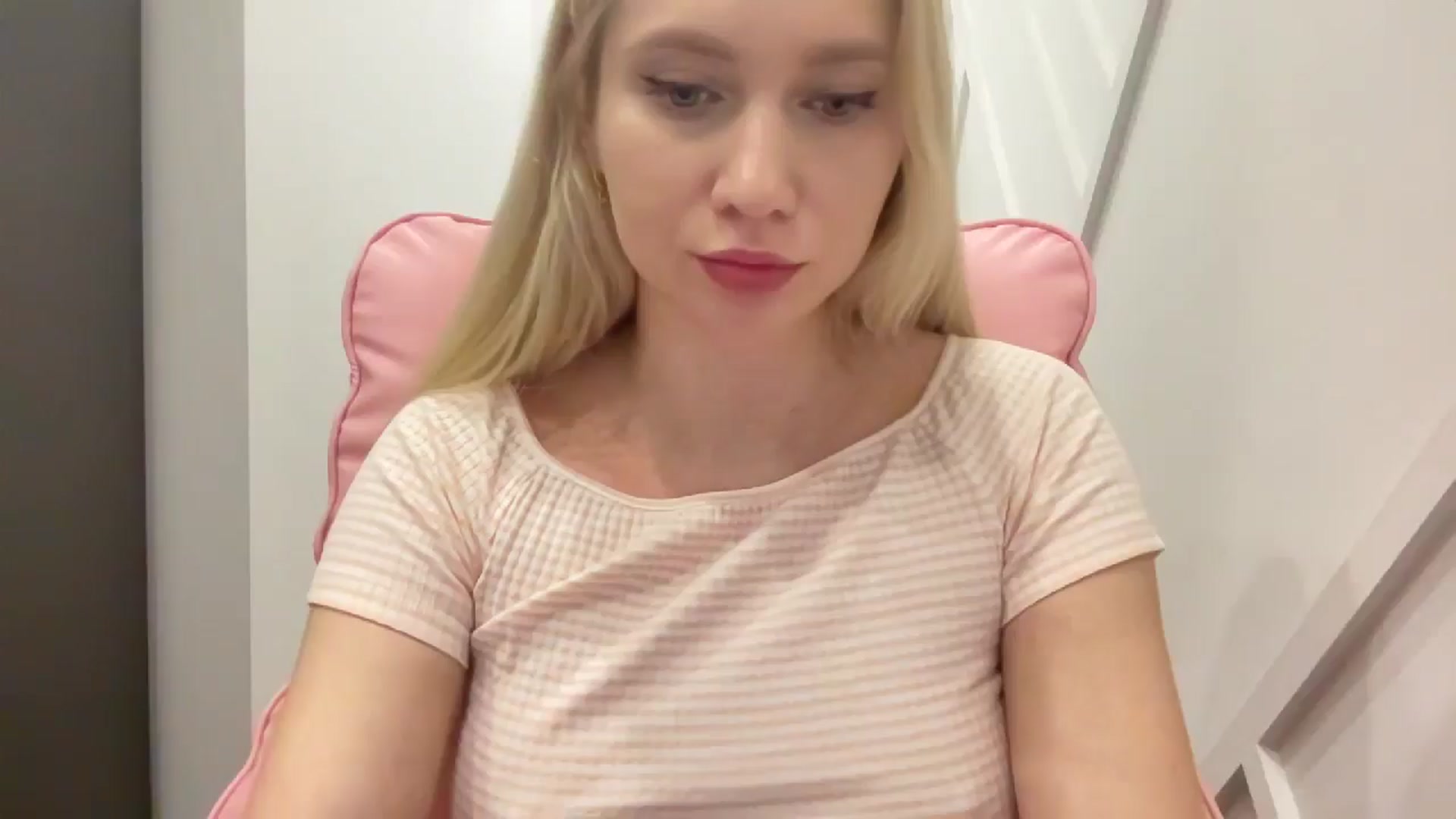 Gallery image thumbnail from Miss_Sylvia's myfreecams stream on, 03/27/2026, 19:03 image 1 of 20