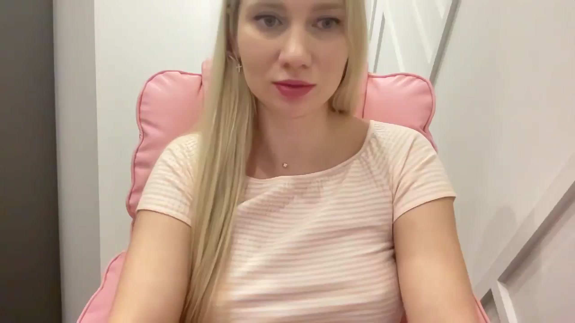 Gallery image thumbnail from Miss_Sylvia's myfreecams stream on, 03/27/2026, 19:03 image 6 of 20