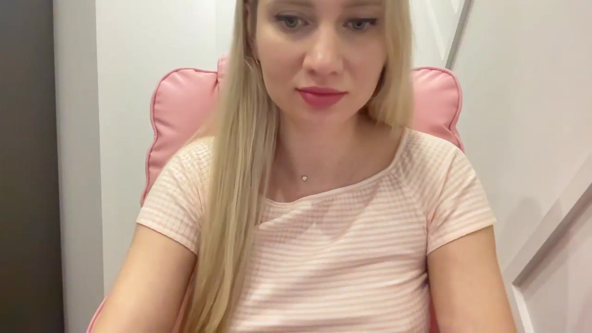 Gallery image thumbnail from Miss_Sylvia's myfreecams stream on, 03/27/2026, 19:03 image 10 of 20