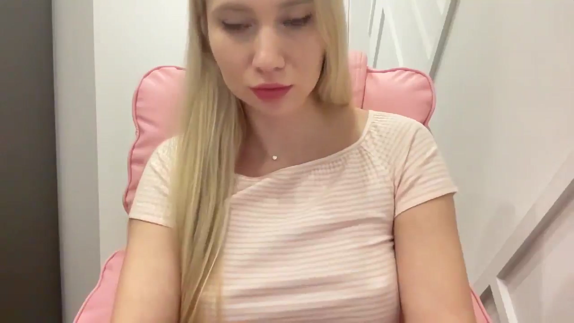 Gallery image thumbnail from Miss_Sylvia's myfreecams stream on, 03/27/2026, 19:03 image 7 of 20