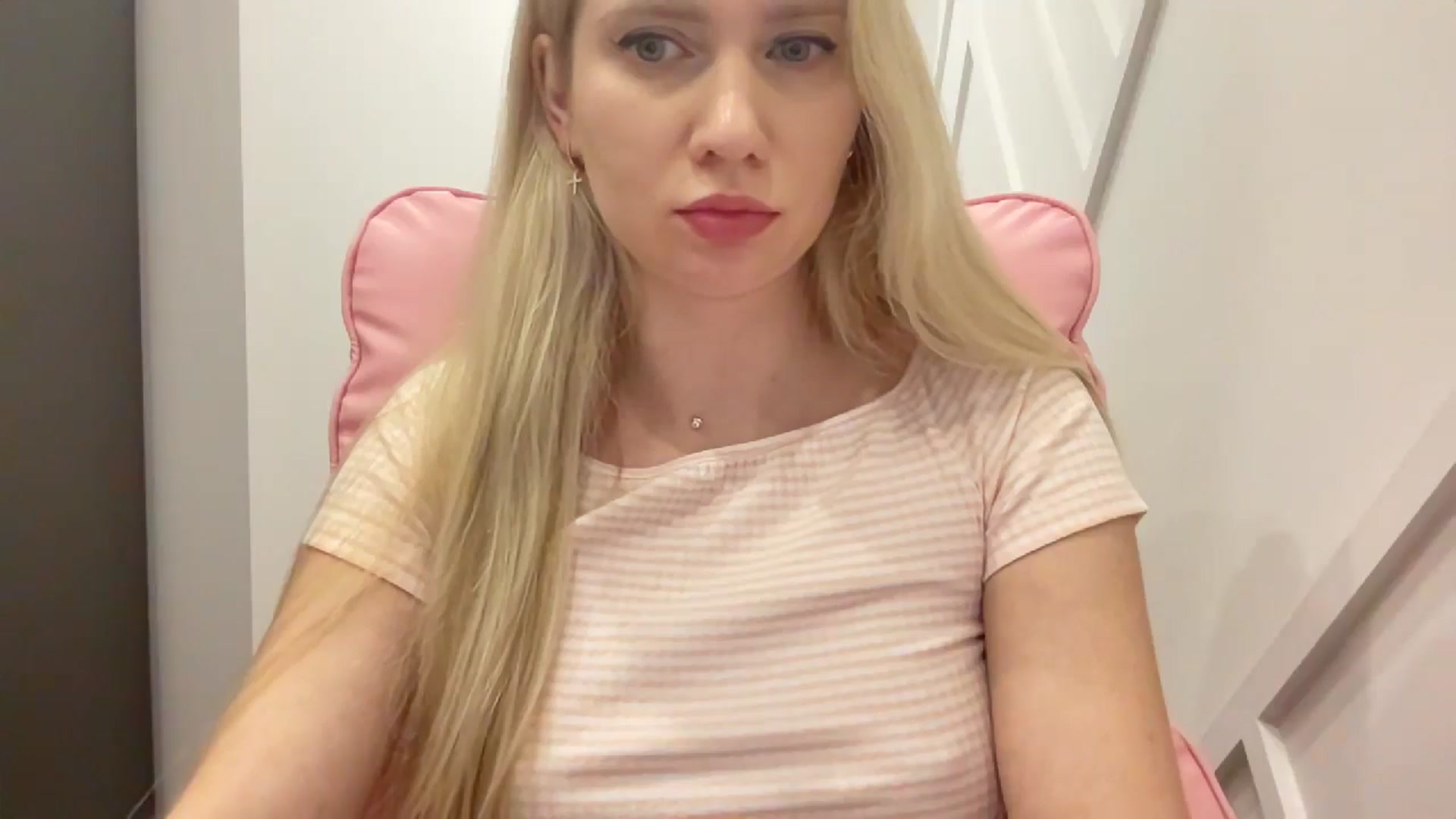 Gallery image thumbnail from Miss_Sylvia's myfreecams stream on, 03/27/2026, 19:03 image 4 of 20