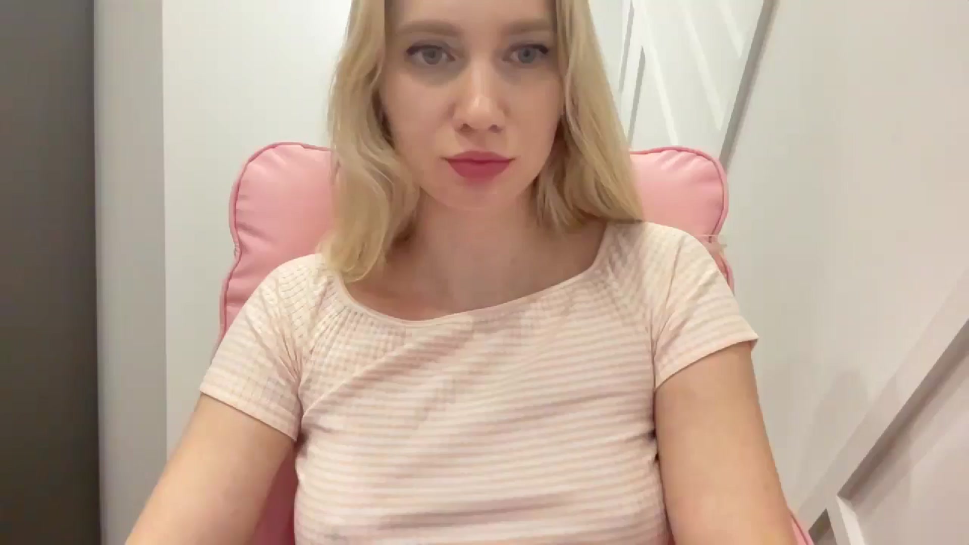 Gallery image thumbnail from Miss_Sylvia's myfreecams stream on, 03/27/2026, 19:03 image 2 of 20