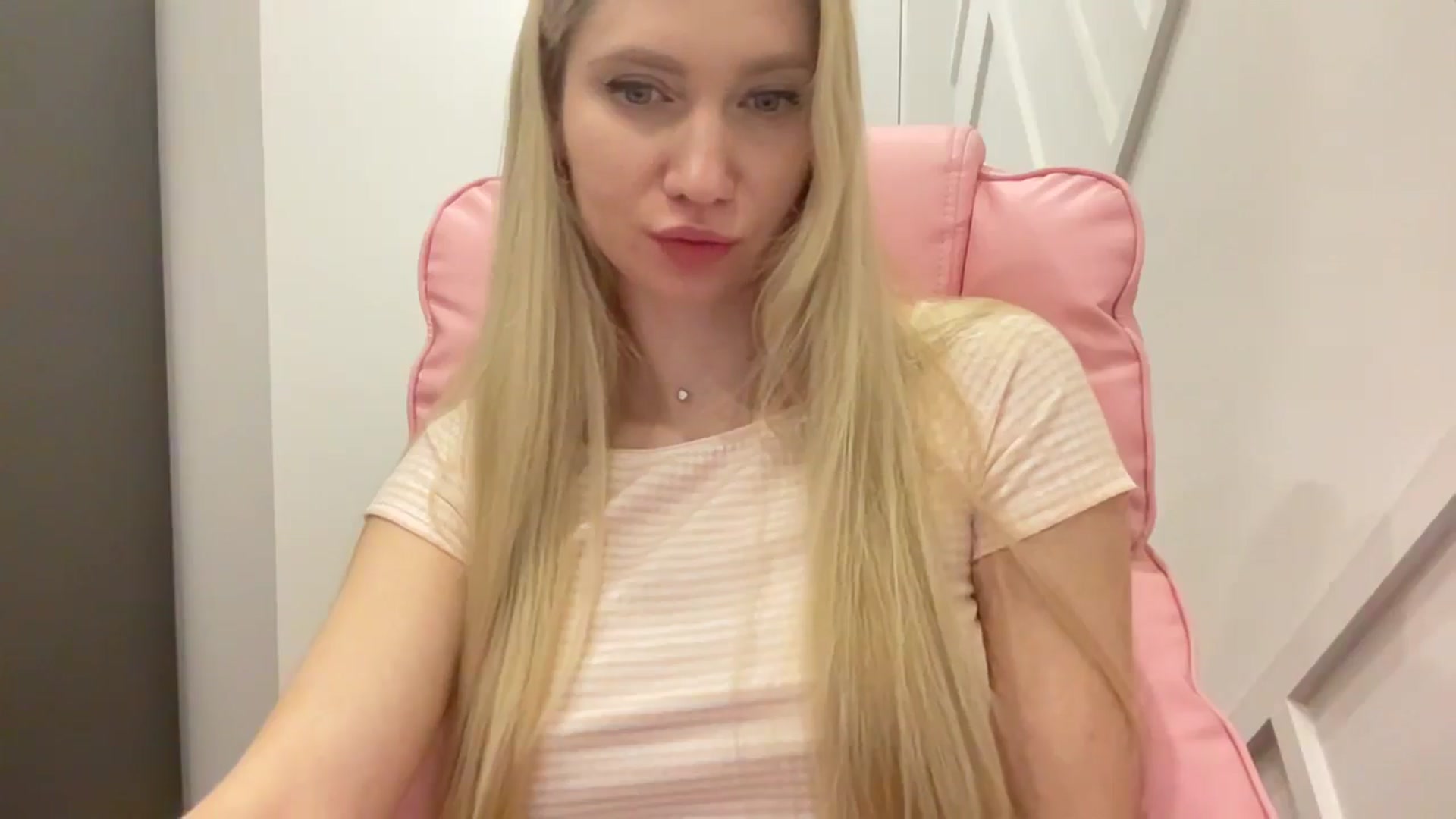 Gallery image thumbnail from Miss_Sylvia's myfreecams stream on, 03/27/2026, 21:03 image 14 of 20