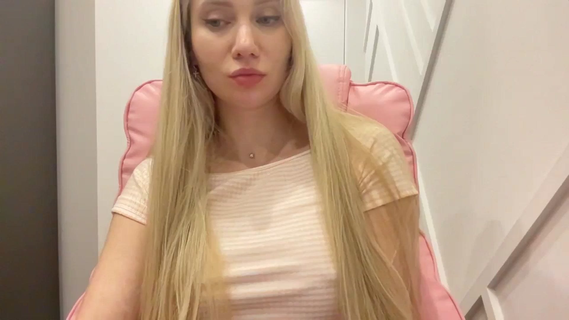 Gallery image thumbnail from Miss_Sylvia's myfreecams stream on, 03/27/2026, 21:03 image 1 of 20