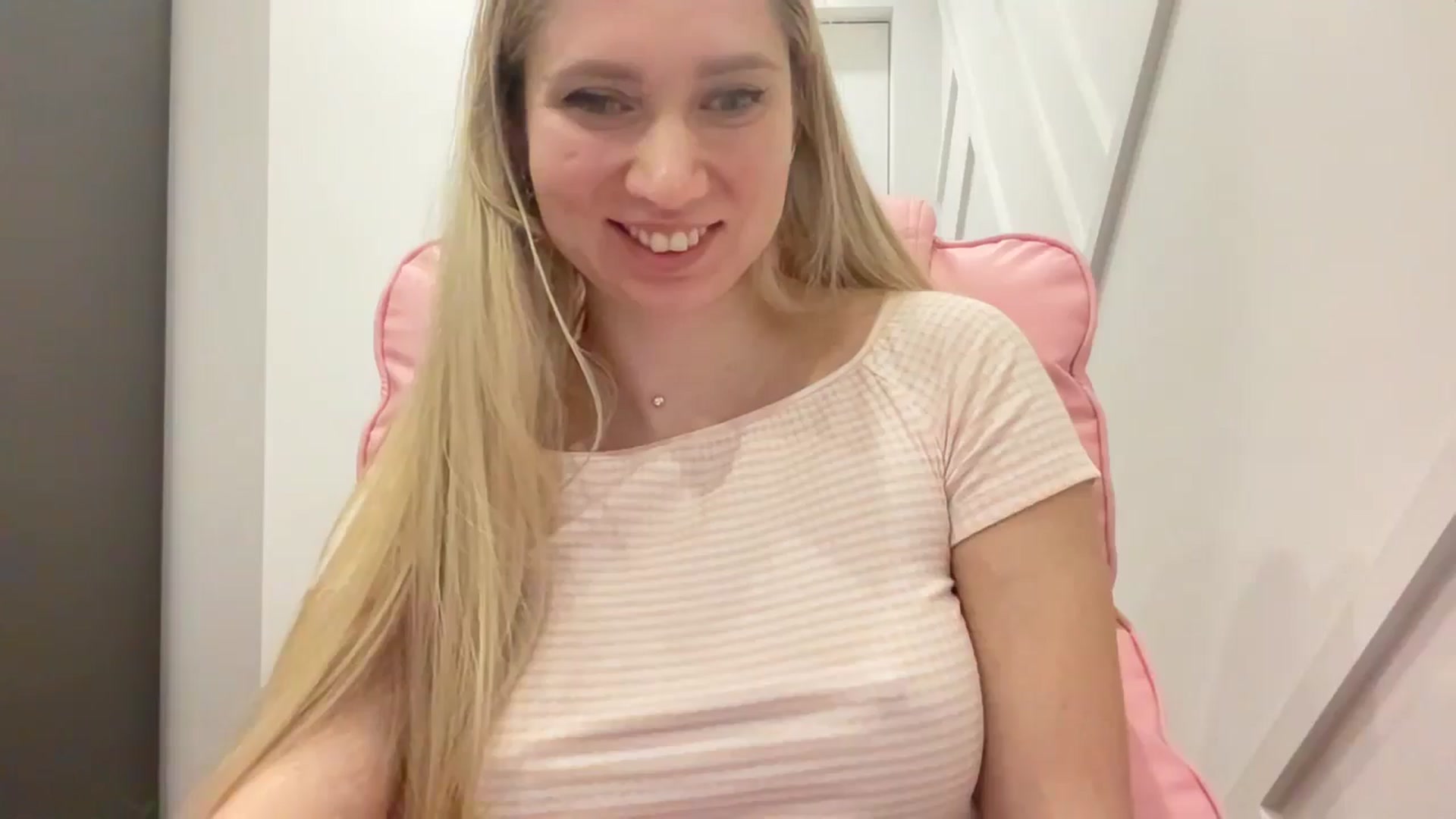 Gallery image thumbnail from Miss_Sylvia's myfreecams stream on, 03/29/2026, 21:27 image 7 of 20