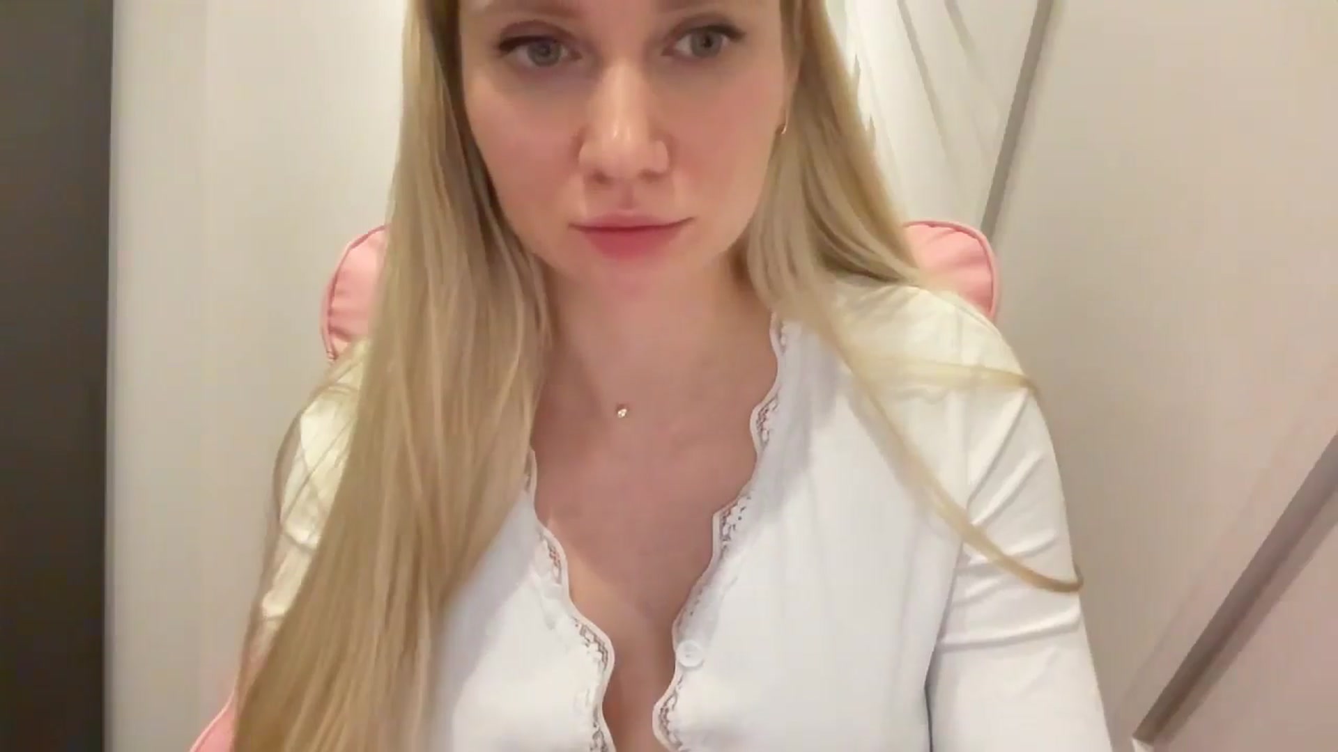 Gallery image thumbnail from Miss_Sylvia's myfreecams stream on, 04/02/2026, 20:31 image 12 of 20