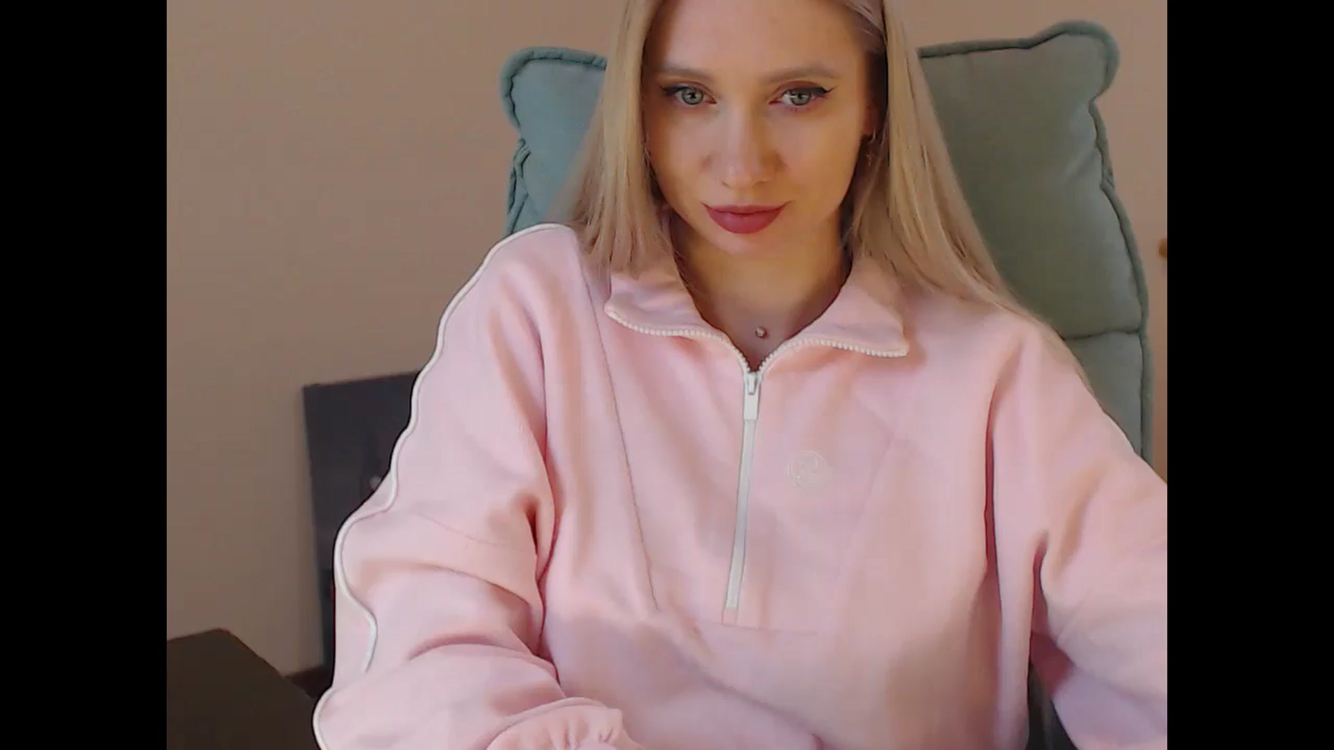Gallery image thumbnail from Miss_Sylvia's myfreecams stream on, 04/04/2026, 19:11 image 3 of 20