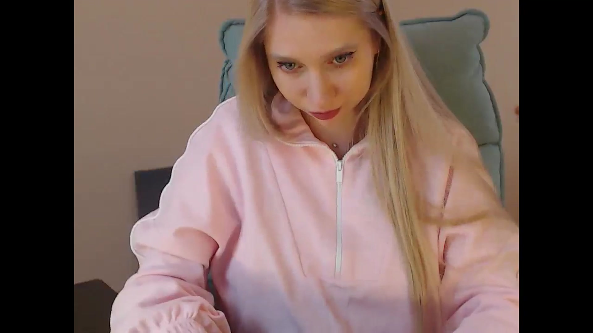 Gallery image thumbnail from Miss_Sylvia's myfreecams stream on, 04/04/2026, 19:11 image 11 of 20