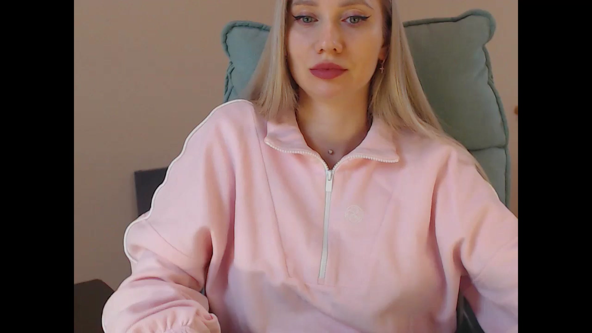 Gallery image thumbnail from Miss_Sylvia's myfreecams stream on, 04/04/2026, 19:11 image 5 of 20