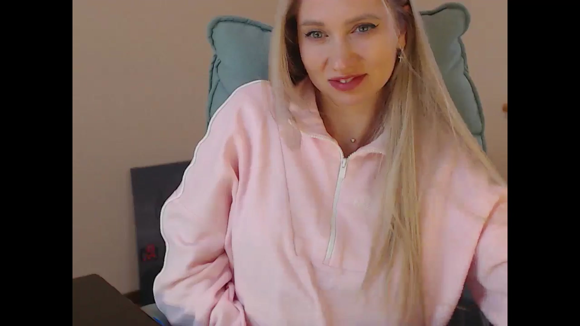 Gallery image thumbnail from Miss_Sylvia's myfreecams stream on, 04/04/2026, 19:39 image 6 of 20