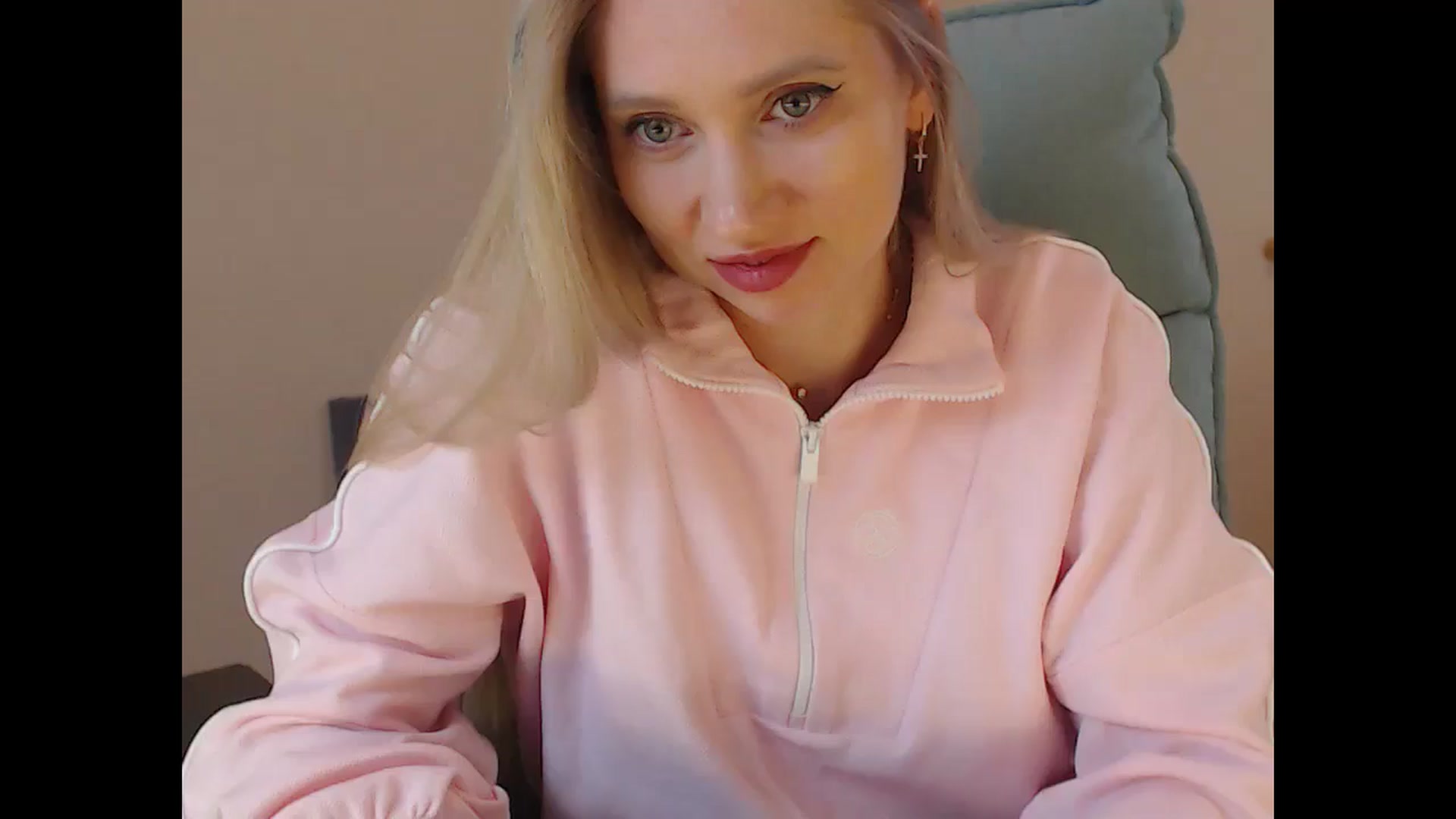 Gallery image thumbnail from Miss_Sylvia's myfreecams stream on, 04/04/2026, 19:39 image 1 of 20