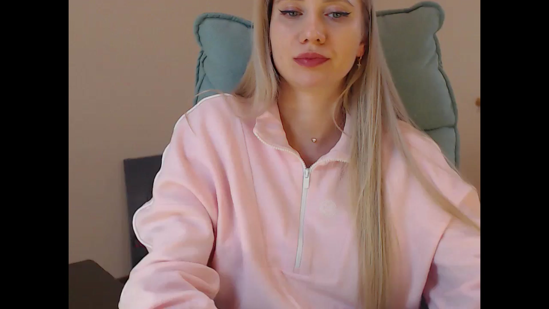 Gallery image thumbnail from Miss_Sylvia's myfreecams stream on, 04/04/2026, 19:39 image 15 of 20