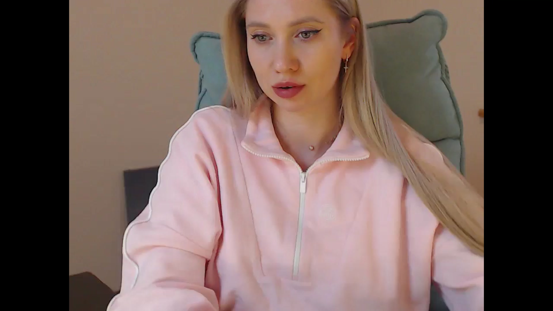 Gallery image thumbnail from Miss_Sylvia's myfreecams stream on, 04/04/2026, 20:35 image 1 of 20