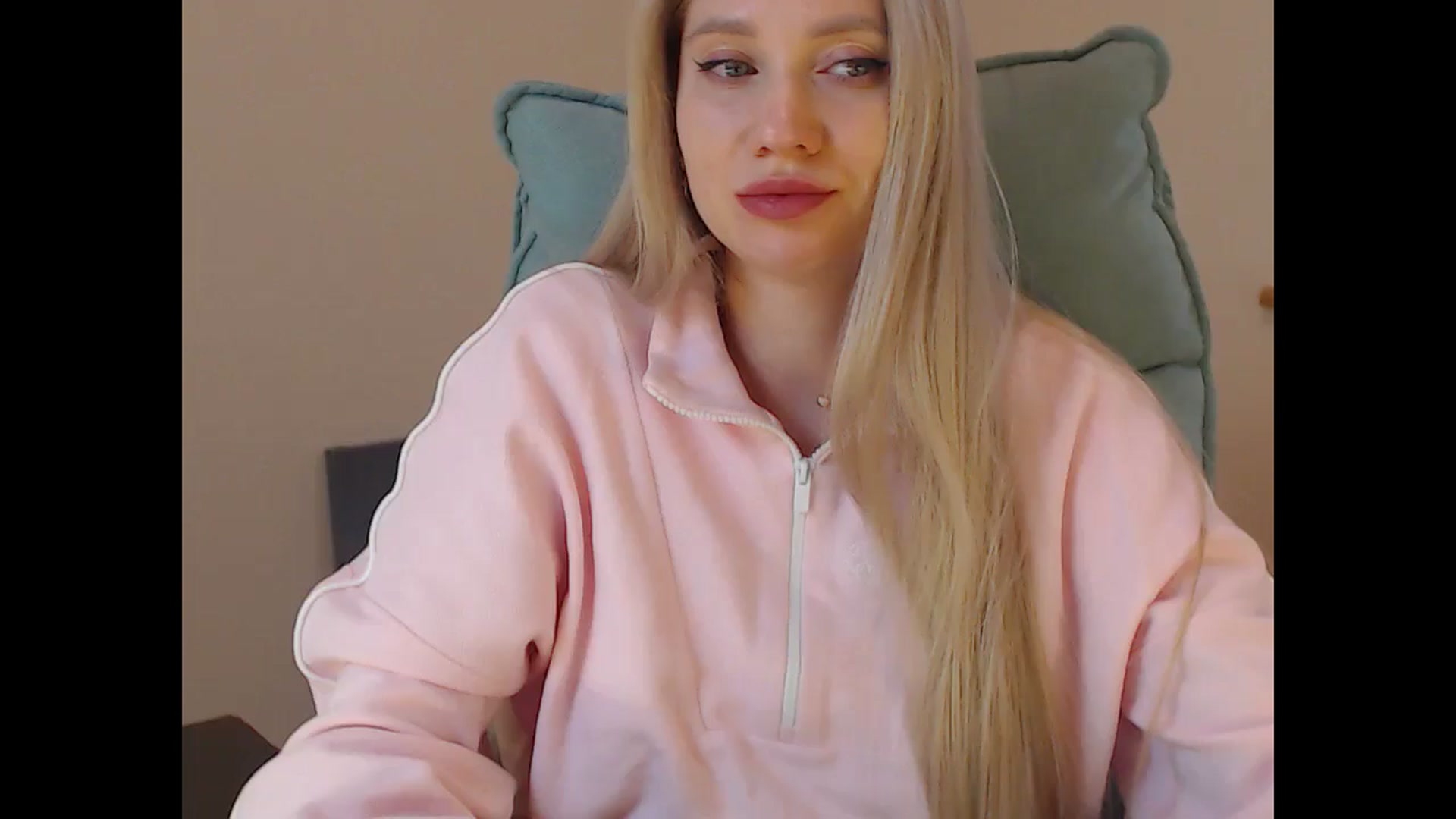 Gallery image thumbnail from Miss_Sylvia's myfreecams stream on, 04/04/2026, 20:35 image 6 of 20