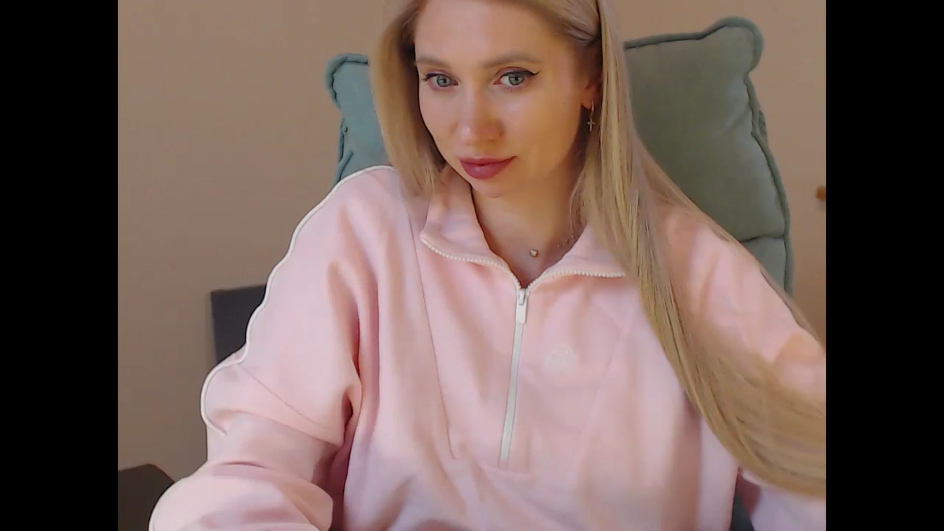 Gallery image thumbnail from Miss_Sylvia's myfreecams stream on, 04/04/2026, 20:35 image 3 of 20