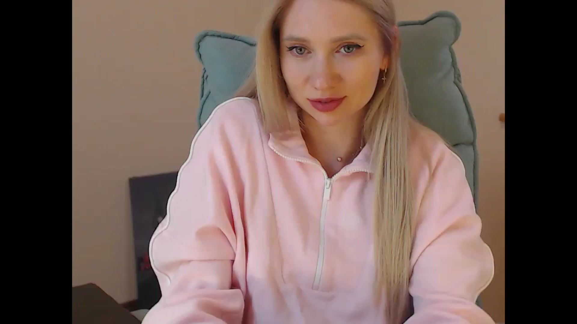 Gallery image thumbnail from Miss_Sylvia's myfreecams stream on, 04/04/2026, 20:35 image 16 of 20