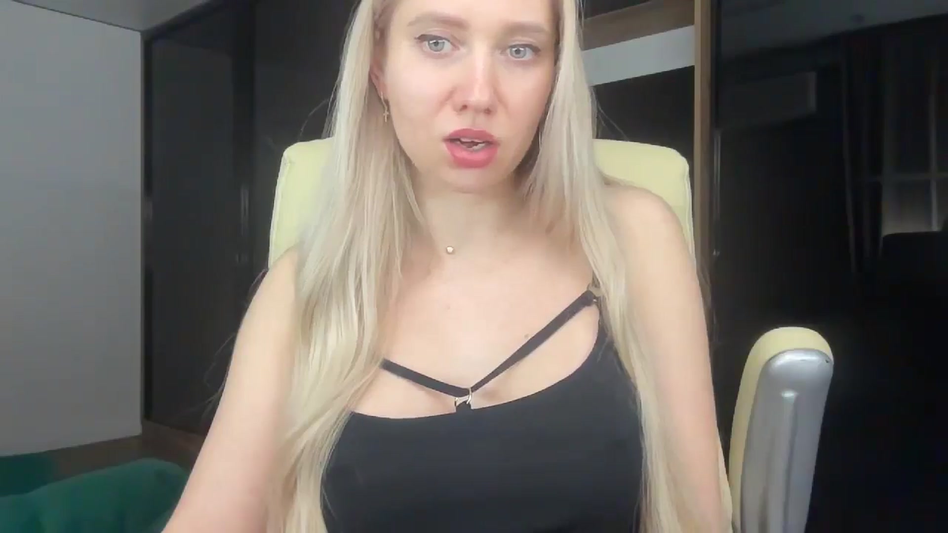 Gallery image thumbnail from Miss_Sylvia's myfreecams stream on, 04/05/2026, 20:35 image 3 of 20