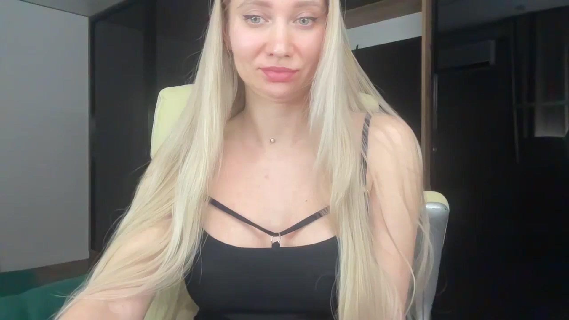 Gallery image thumbnail from Miss_Sylvia's myfreecams stream on, 04/05/2026, 20:35 image 20 of 20