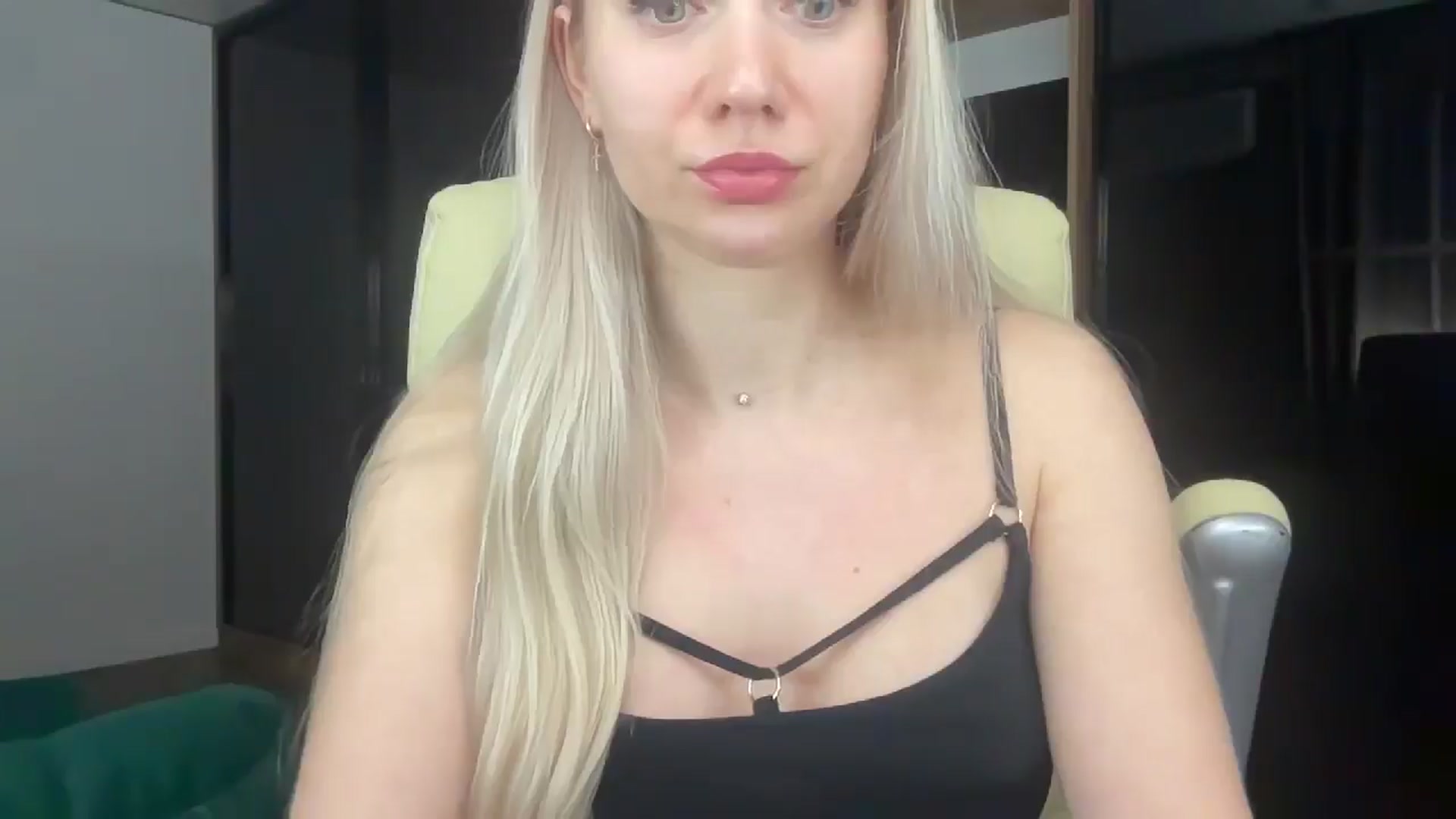 Gallery image thumbnail from Miss_Sylvia's myfreecams stream on, 04/05/2026, 20:35 image 4 of 20