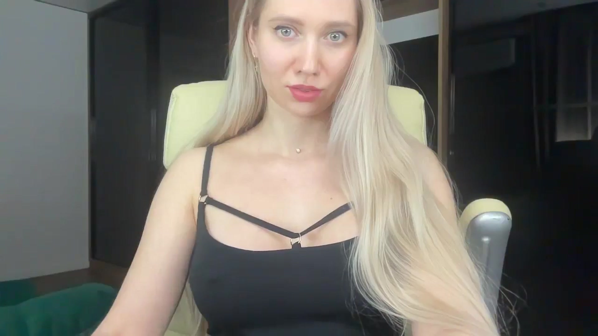 Gallery image thumbnail from Miss_Sylvia's myfreecams stream on, 04/05/2026, 20:35 image 9 of 20