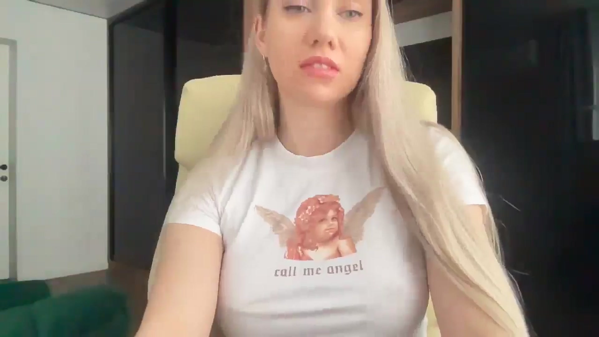 Gallery image thumbnail from Miss_Sylvia's myfreecams stream on, 04/06/2026, 12:10 image 2 of 20