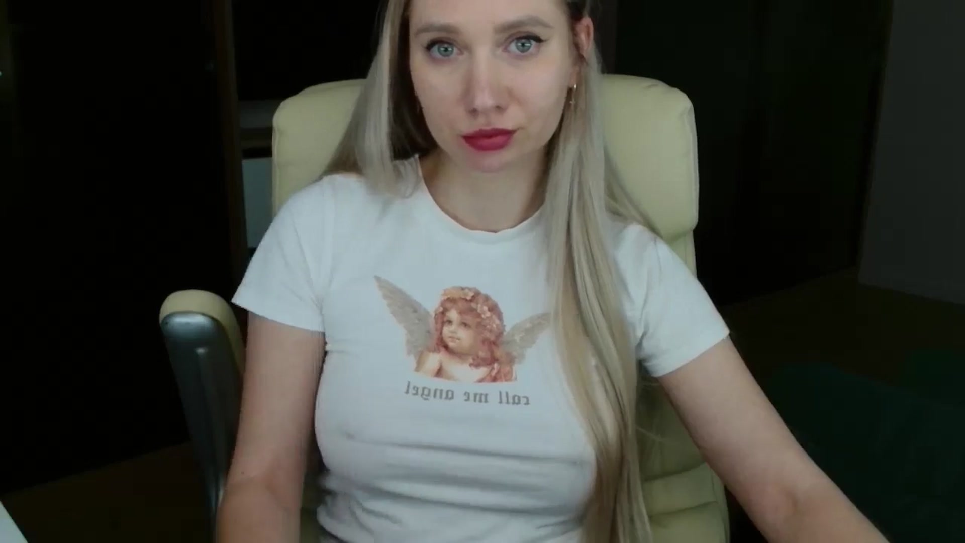 Gallery image thumbnail from Miss_Sylvia's myfreecams stream on, 04/06/2026, 18:08 image 4 of 20