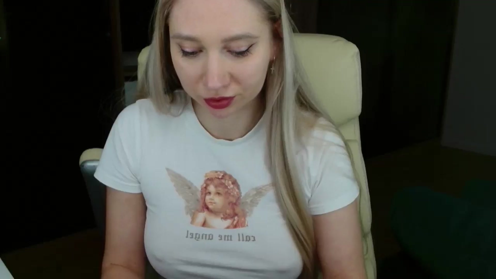 Gallery image thumbnail from Miss_Sylvia's myfreecams stream on, 04/06/2026, 18:08 image 2 of 20