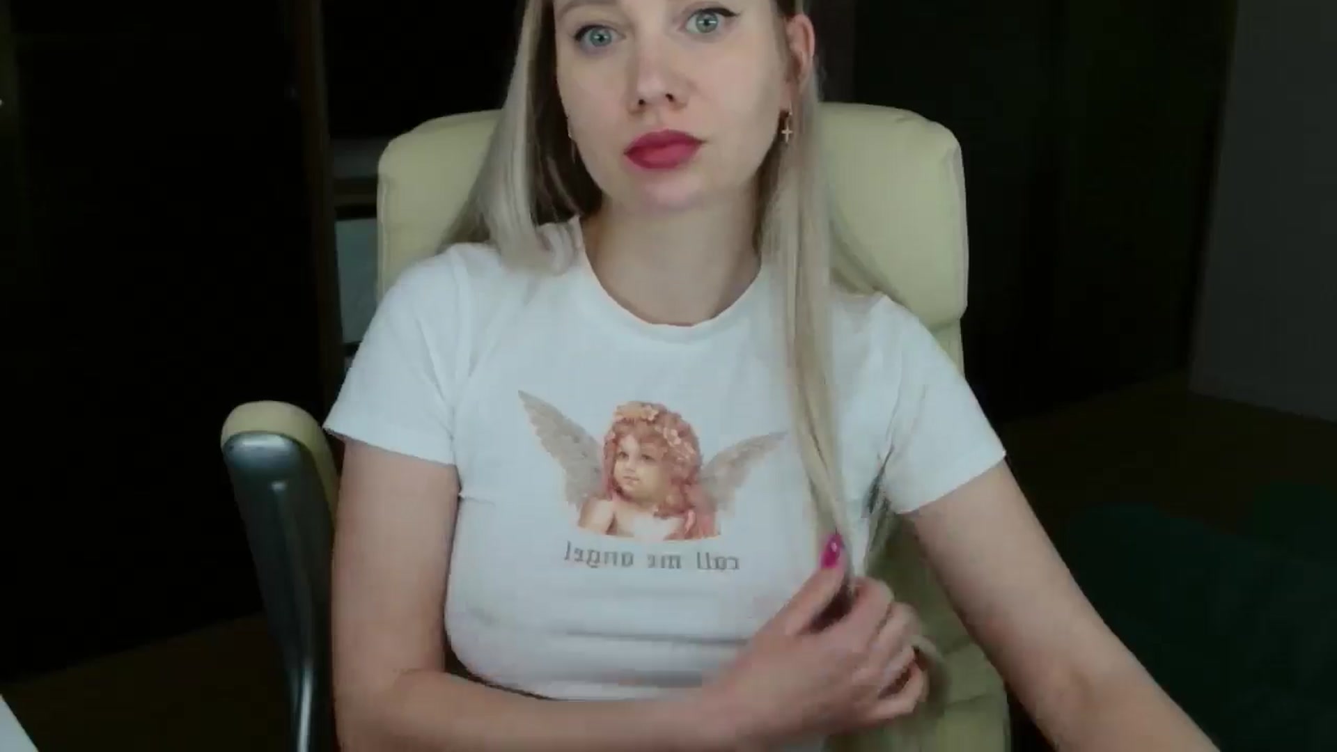 Gallery image thumbnail from Miss_Sylvia's myfreecams stream on, 04/06/2026, 18:08 image 6 of 20