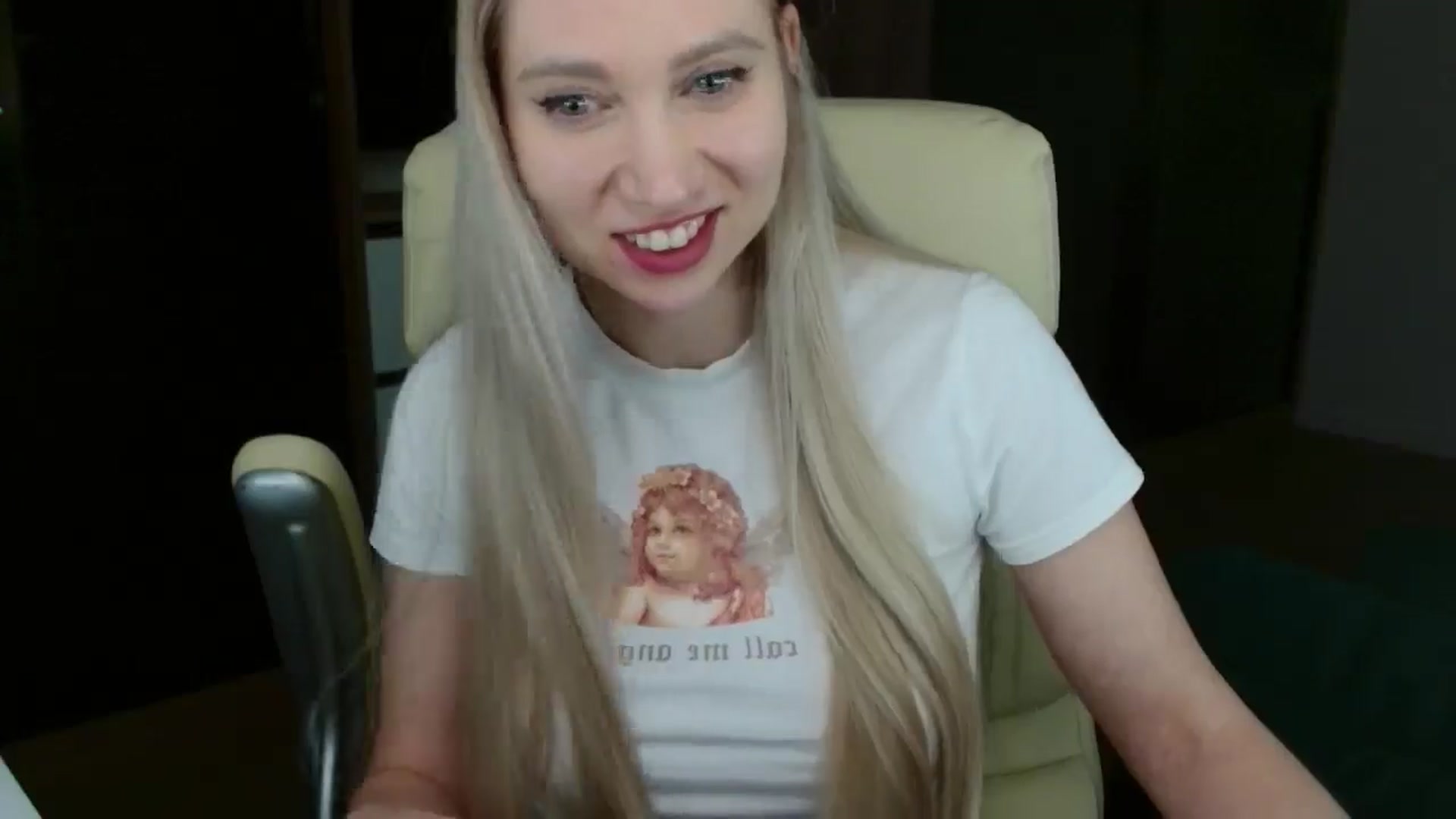 Gallery image thumbnail from Miss_Sylvia's myfreecams stream on, 04/06/2026, 18:08 image 11 of 20