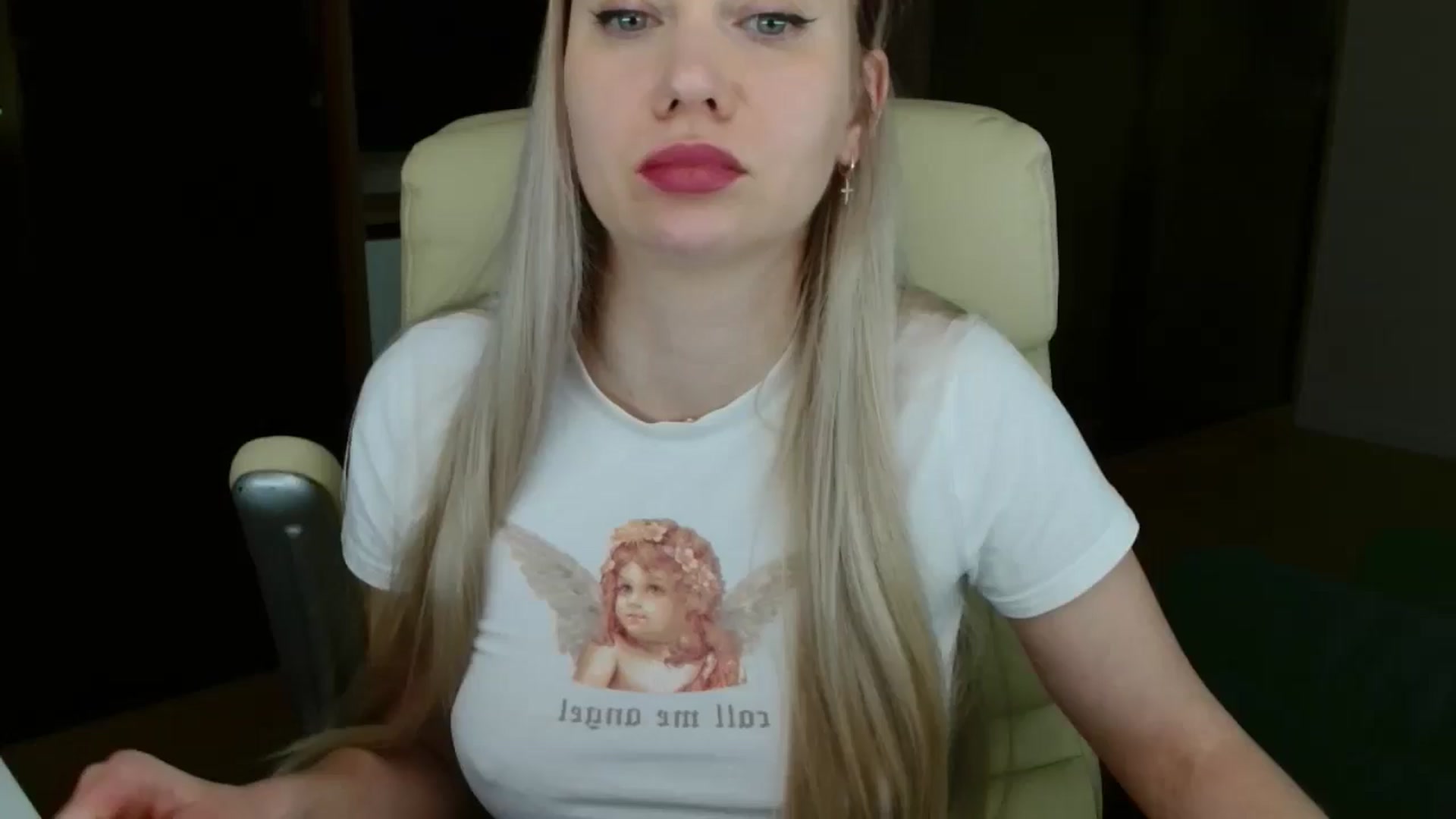 Gallery image thumbnail from Miss_Sylvia's myfreecams stream on, 04/06/2026, 18:08 image 13 of 20
