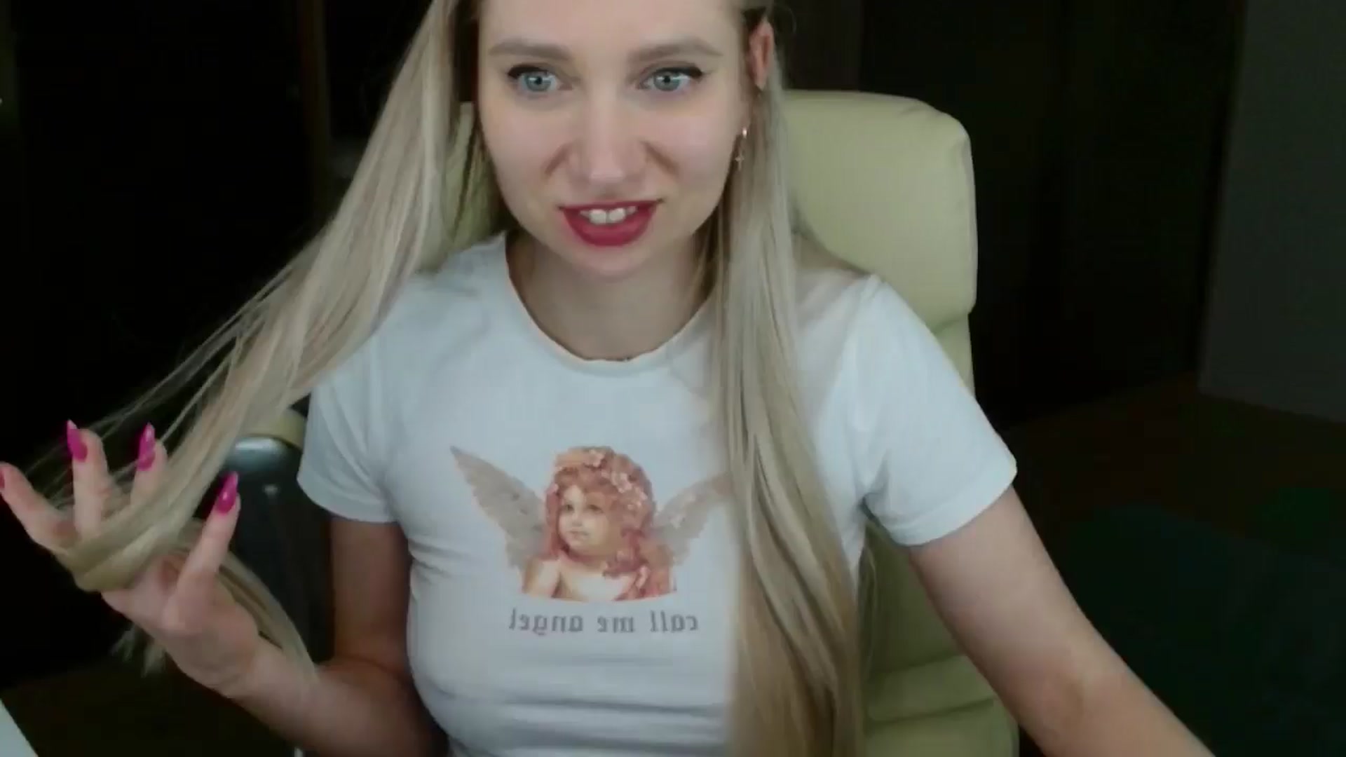 Gallery image thumbnail from Miss_Sylvia's myfreecams stream on, 04/06/2026, 18:08 image 18 of 20