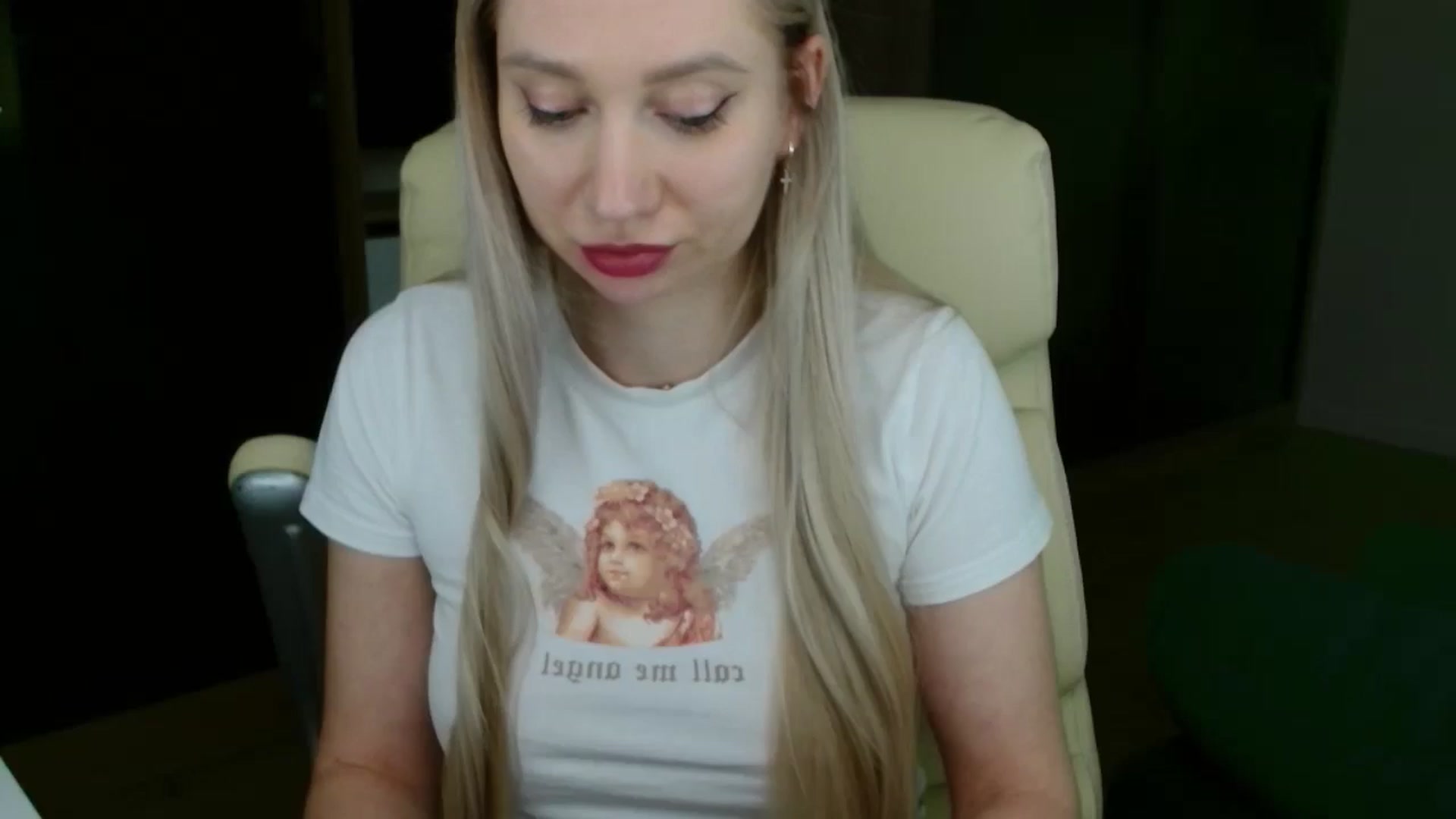 Gallery image thumbnail from Miss_Sylvia's myfreecams stream on, 04/06/2026, 18:08 image 19 of 20