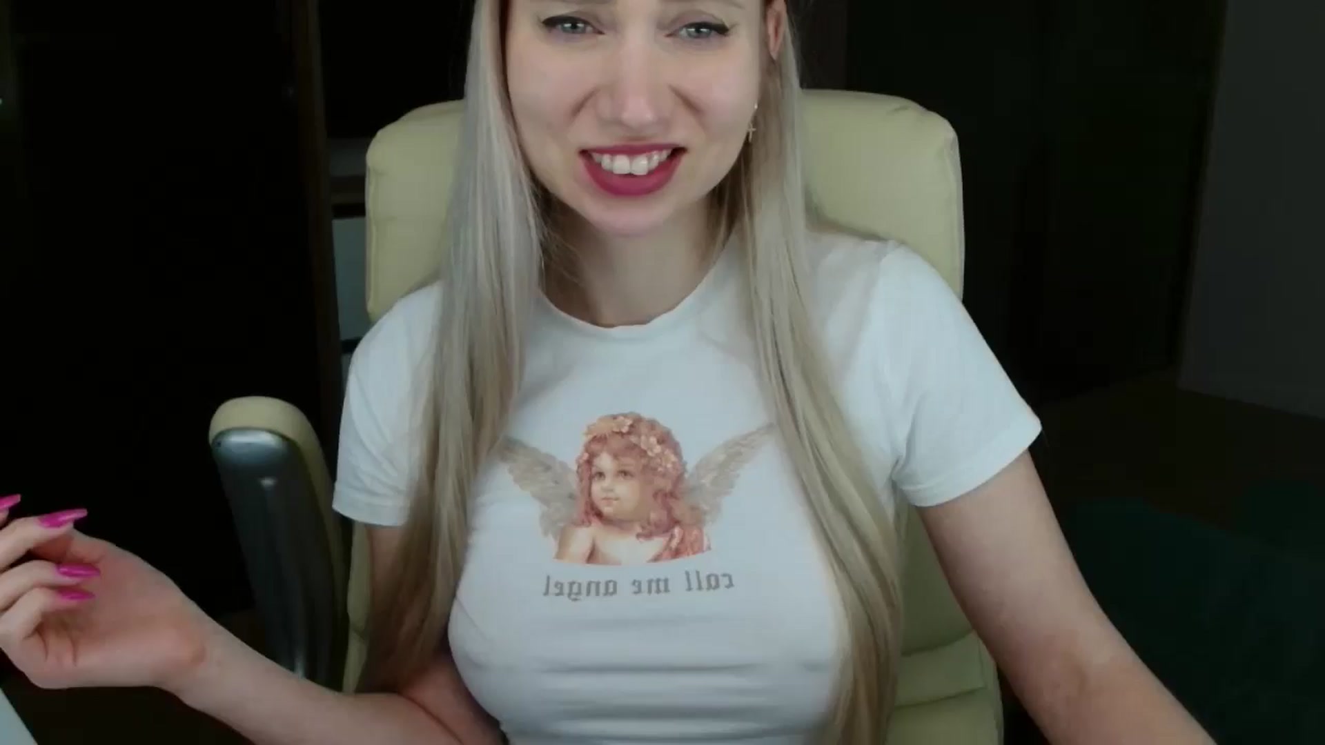 Gallery image thumbnail from Miss_Sylvia's myfreecams stream on, 04/06/2026, 18:08 image 17 of 20