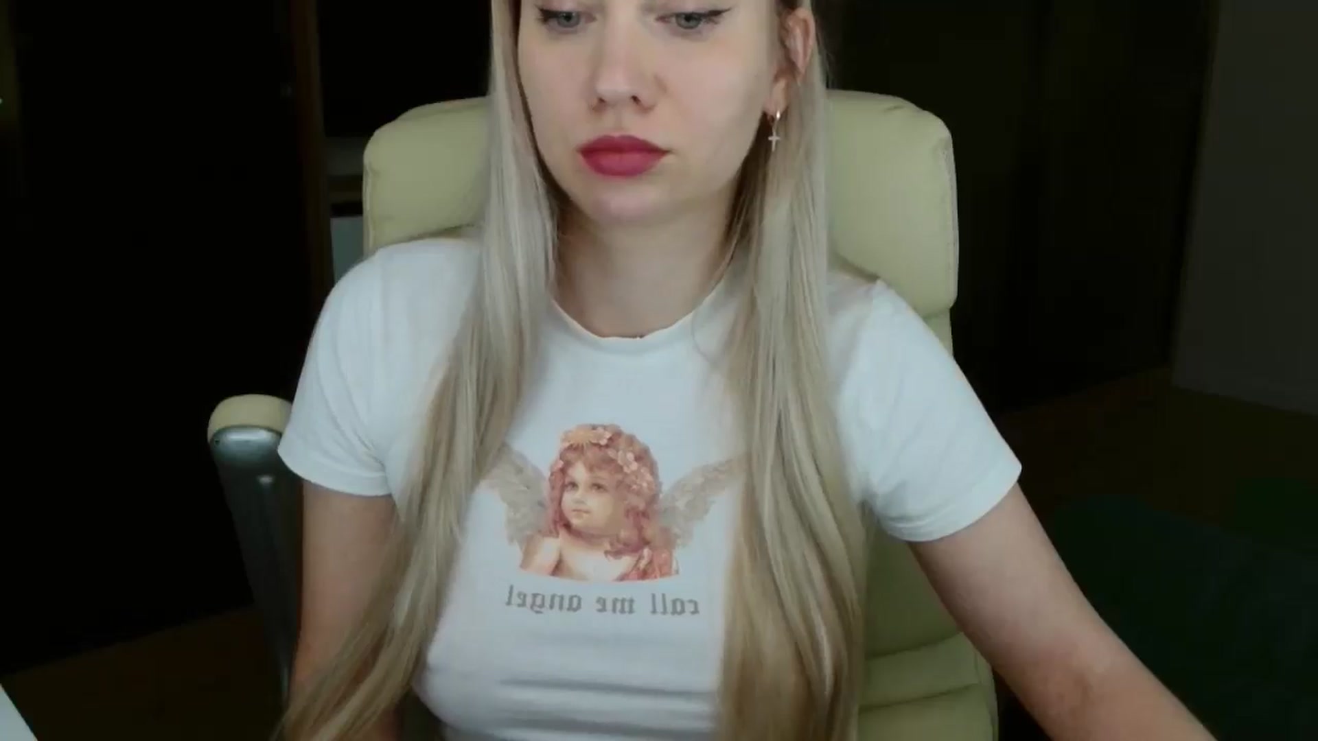 Gallery image thumbnail from Miss_Sylvia's myfreecams stream on, 04/06/2026, 18:08 image 16 of 20
