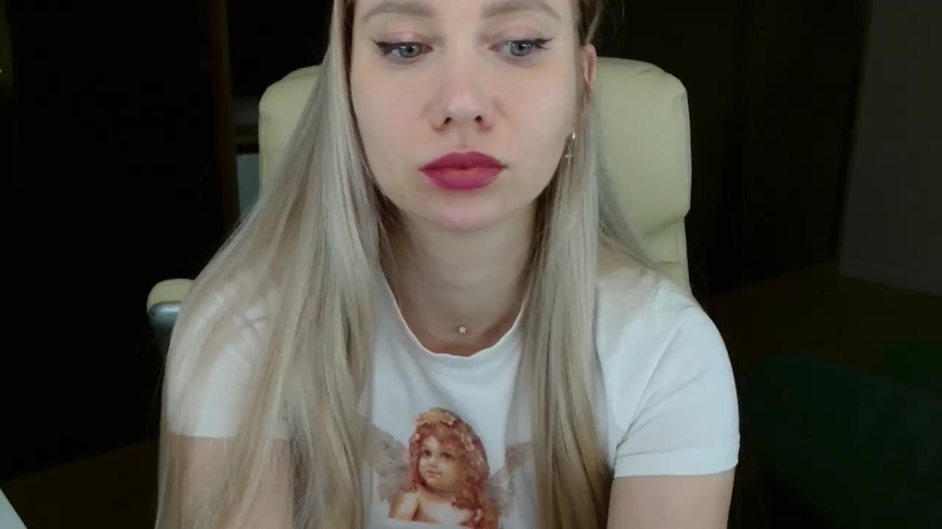 Gallery image thumbnail from Miss_Sylvia's myfreecams stream on, 04/06/2026, 18:08 image 7 of 20