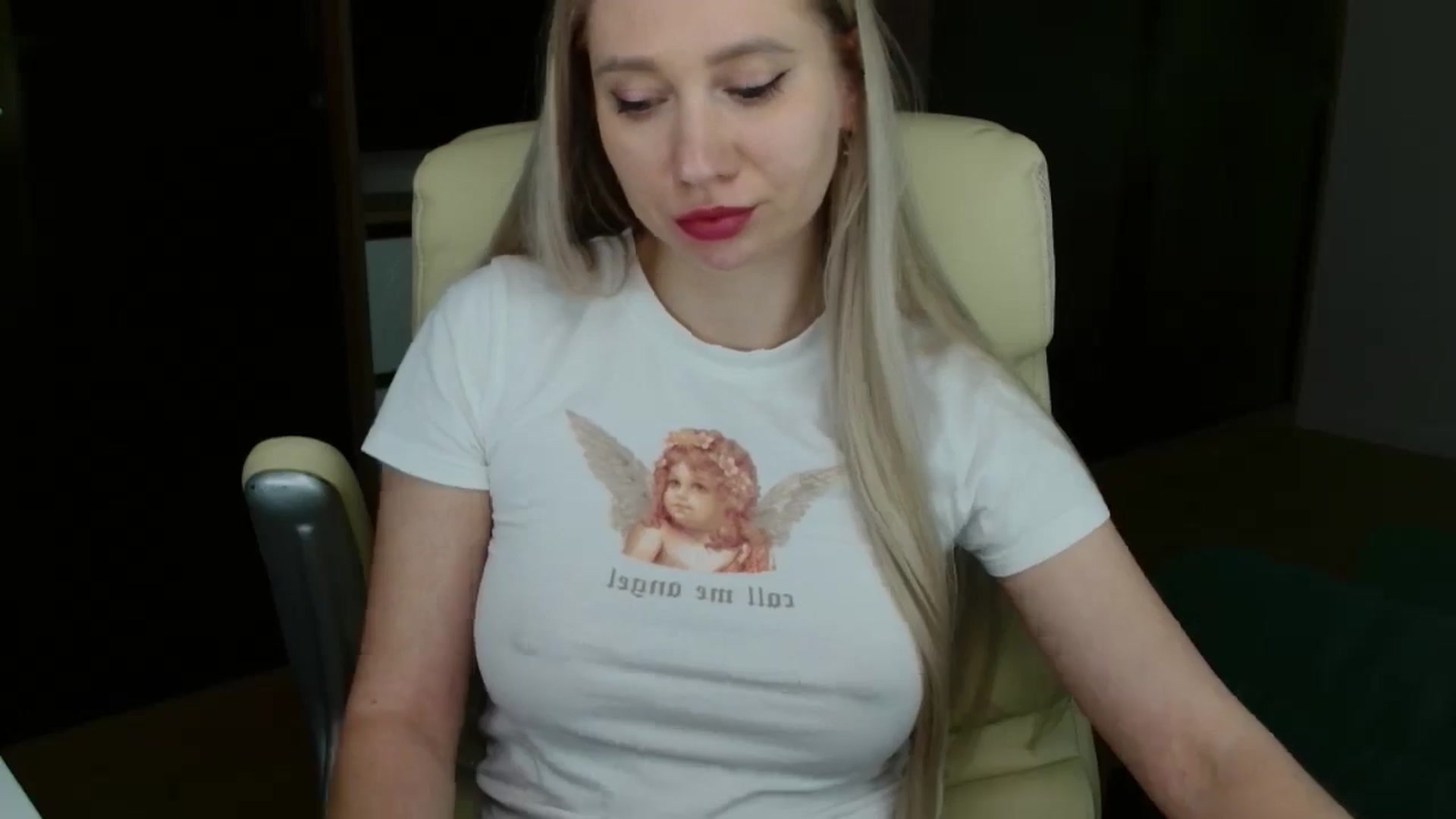 Gallery image thumbnail from Miss_Sylvia's myfreecams stream on, 04/06/2026, 18:08 image 3 of 20