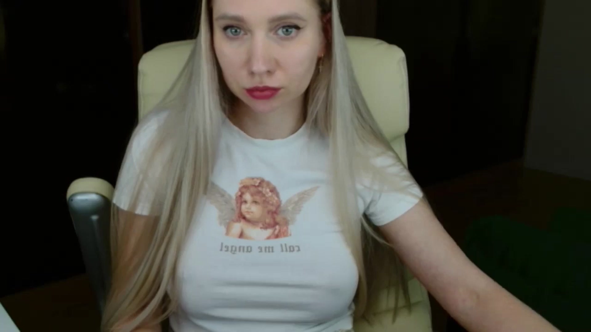 Gallery image thumbnail from Miss_Sylvia's myfreecams stream on, 04/06/2026, 19:00 image 13 of 20