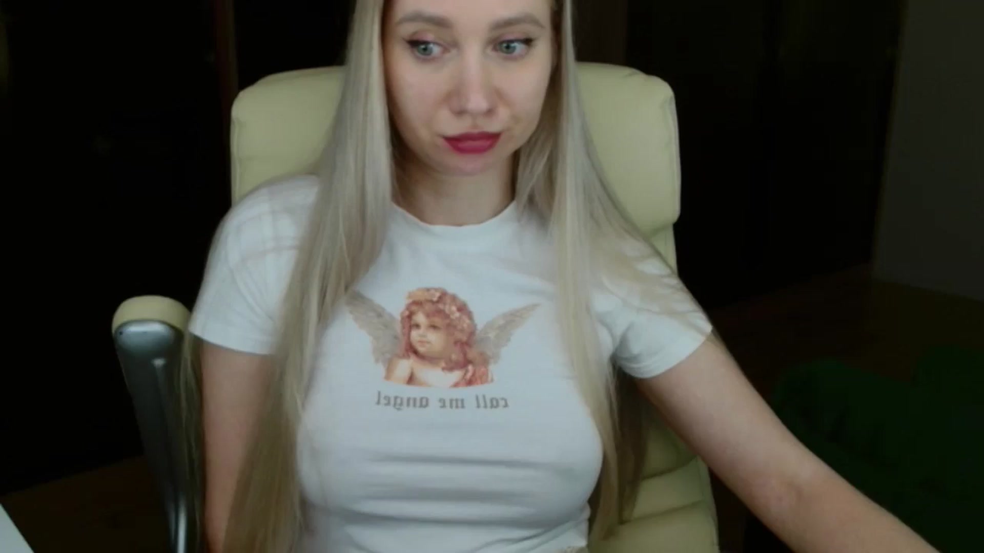 Gallery image thumbnail from Miss_Sylvia's myfreecams stream on, 04/06/2026, 19:00 image 16 of 20
