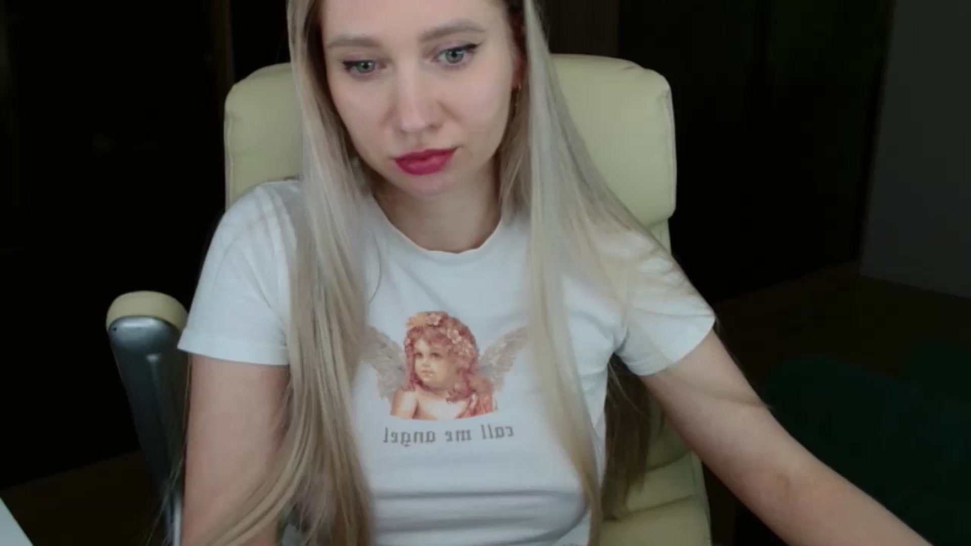 Gallery image thumbnail from Miss_Sylvia's myfreecams stream on, 04/06/2026, 19:00 image 20 of 20
