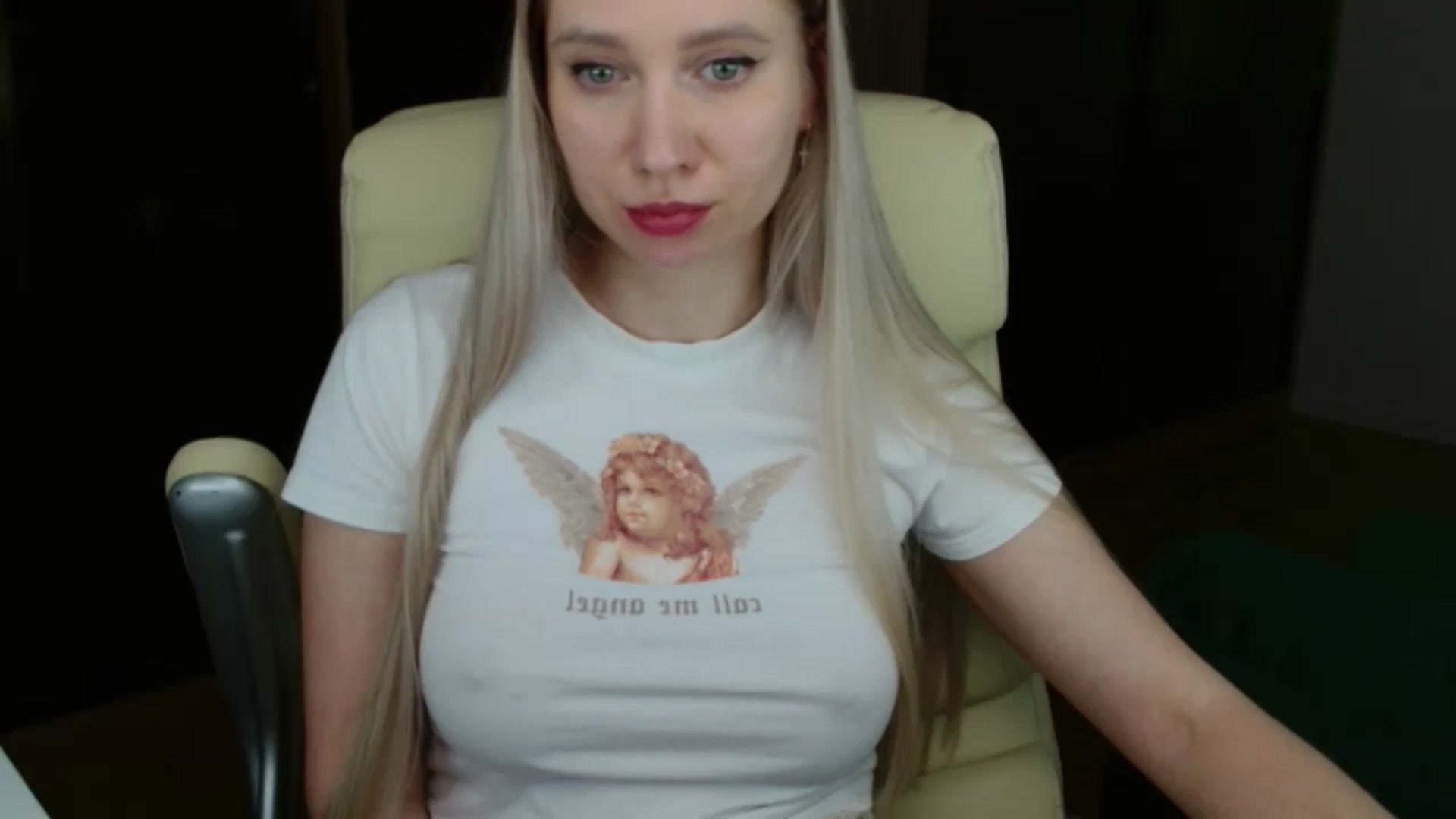 Gallery image thumbnail from Miss_Sylvia's myfreecams stream on, 04/06/2026, 19:00 image 17 of 20
