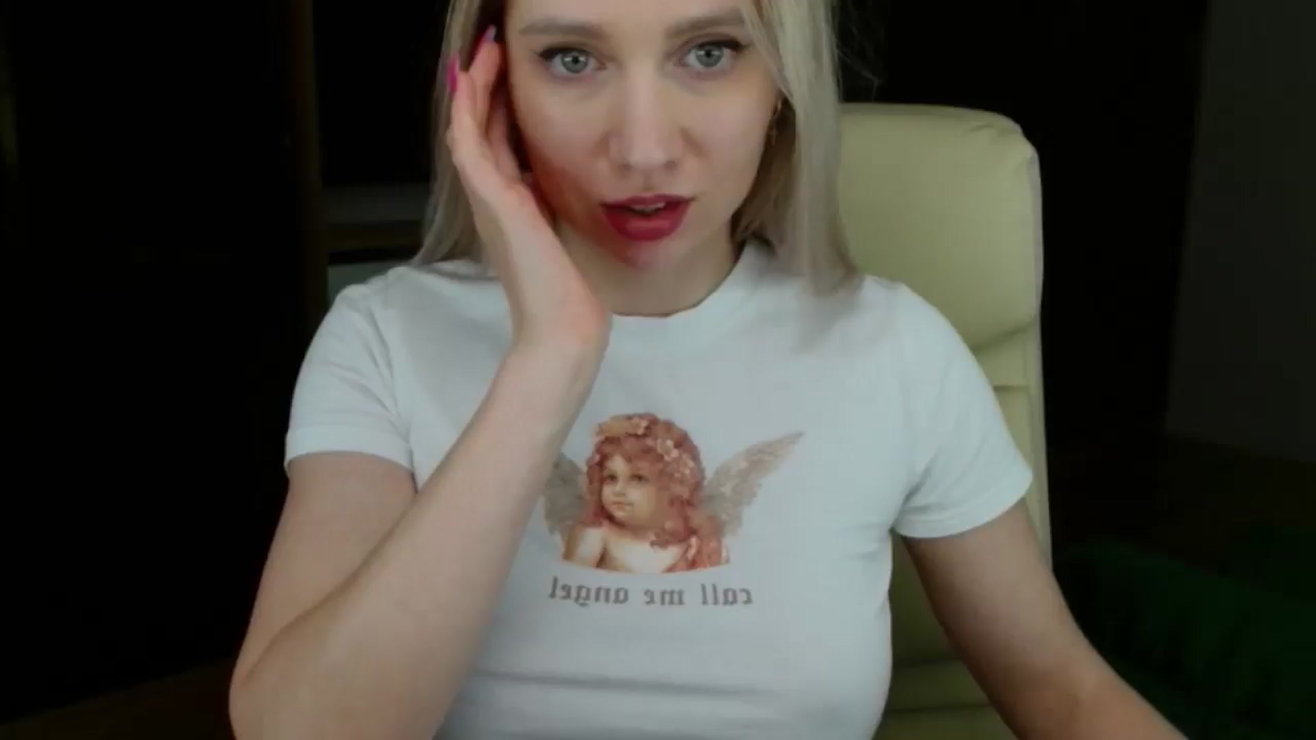 Gallery image thumbnail from Miss_Sylvia's myfreecams stream on, 04/06/2026, 19:00 image 4 of 20
